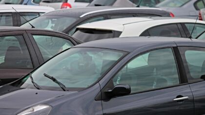 Kobieta będąc pod wpływem alkoholu przyjechała do sklepu po kolejny alkohol