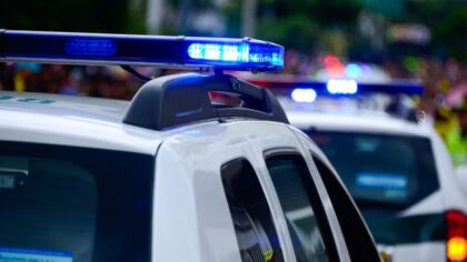 Policja Cieszyn: Uciekinier zatrzymany dzięki współpracy po służbie funkcjonariuszy różnych służb
