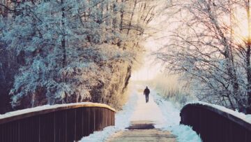 Czekają nas zimowe niespodzianki: Śnieg w Beskidach i spadek temperatury w całym kraju