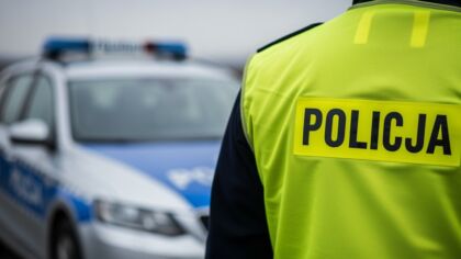Pościg w Bielsku-Białej: Kierowca Audi nie zatrzymał się do kontroli i wypadł z drogi
