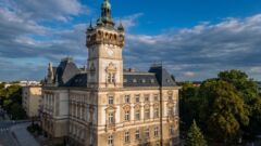 Piastowska wraca do dwóch kierunków. Zmienią się autobusy